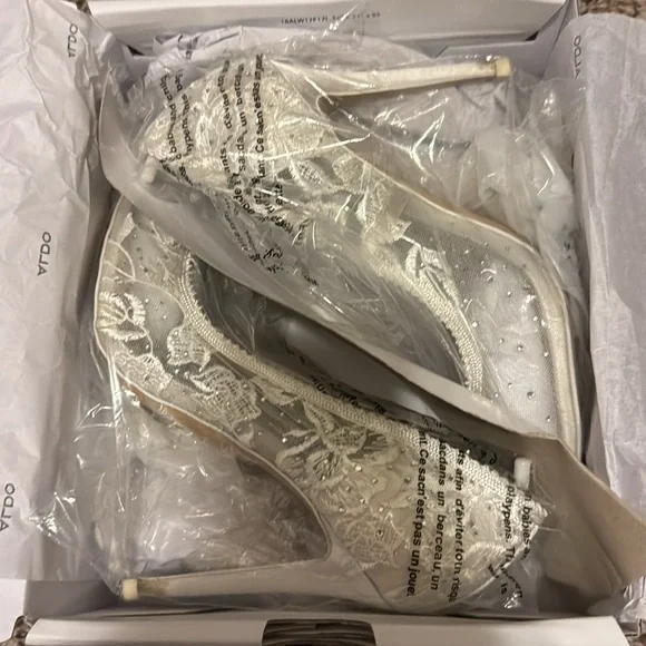 Wedding heels - Picture 1 of 11